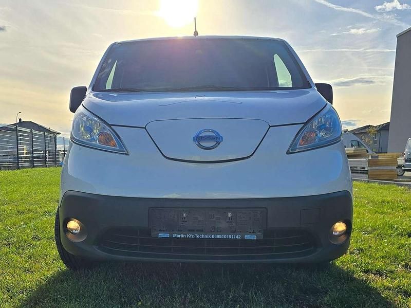 Weiß Gebraucht 2015 Nissan e-NV200 Van | € 5.500 - Bild 1/4