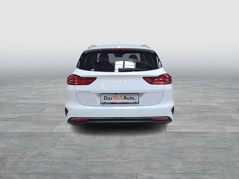 Neu Kia Ceed Sportswagon 101 PS (74 kW) 2025 Weiß Kombi