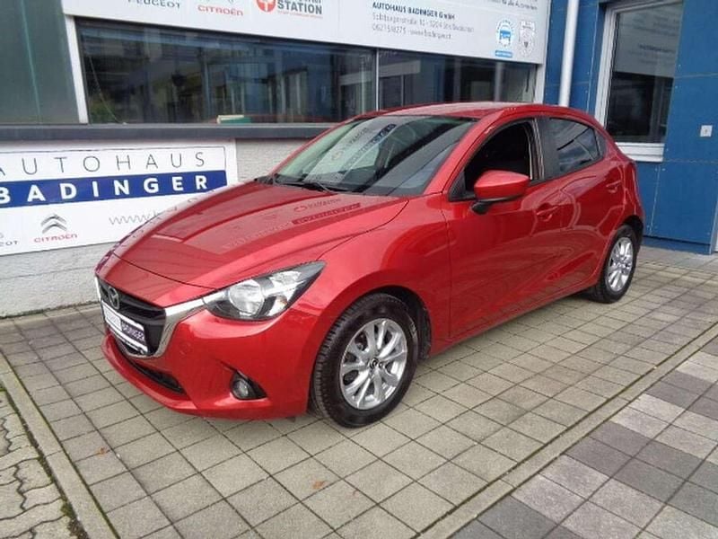 Rot Gebraucht 2015 Mazda 2 Limousine | € 10.400 (Etwas zu teuer) - Bild 1/4