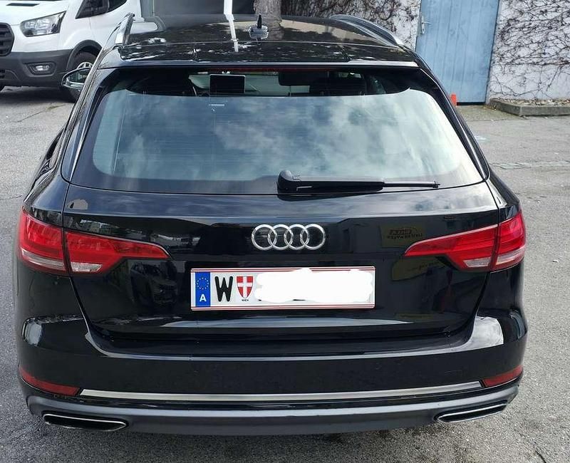 Gebraucht Audi A4 Comfort 150 PS (110 kW) 2019 Schwarz Kombi