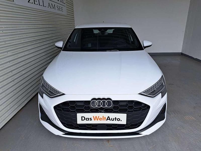 Gebraucht Audi A3 Ambiente 116 PS (85 kW) 2025 Weiss  normal Limousine