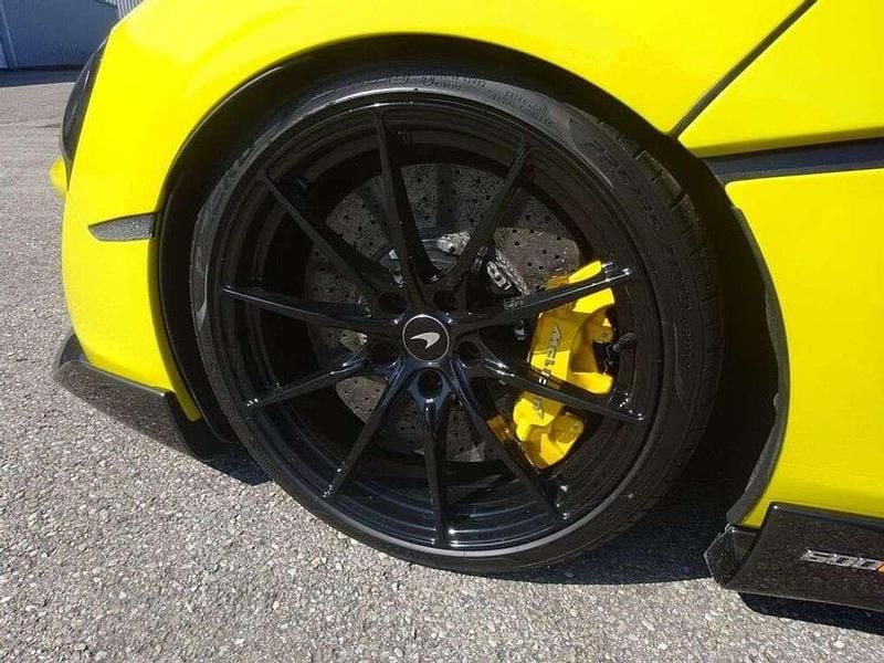 Gebraucht McLaren 600LT 600 PS (441 kW) 2020 Gelb Coupé