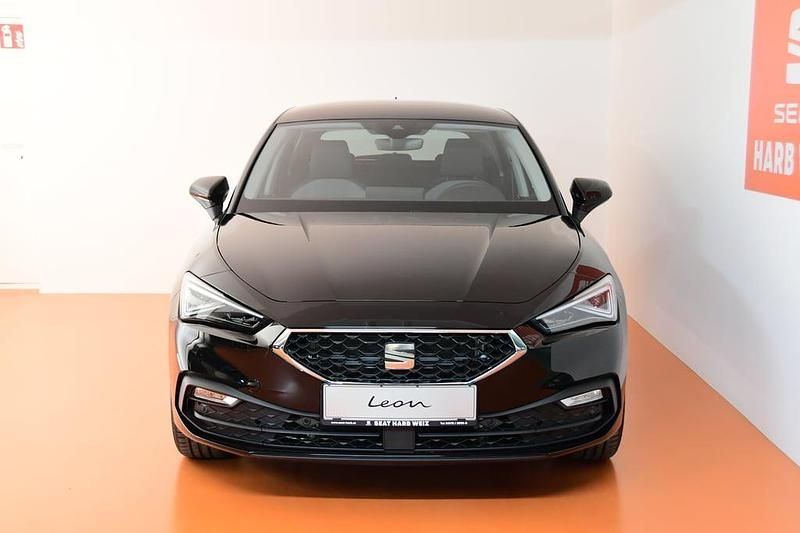 Neu Seat Leon Style 115 PS (84 kW) 2026 Schwarz  metallic