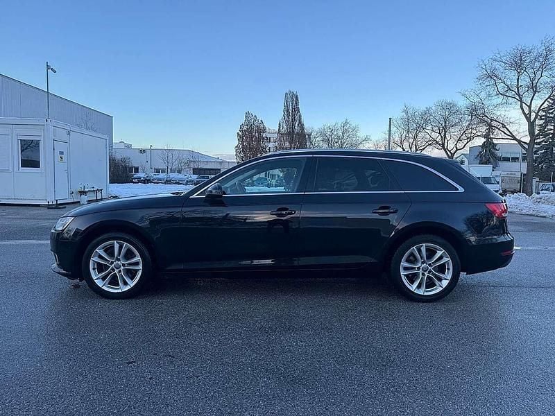 Gebraucht Audi A4 Sport 150 PS (110 kW) 2018 Schwarz Kombi