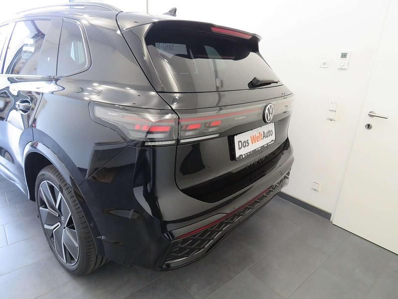 Gebraucht VW Tiguan Sport 204 PS (150 kW) 2025 Schwarz  metallic SUV