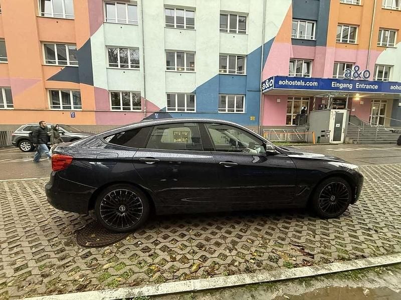 Gebraucht BMW 318 Gran Turismo 143 PS (105 kW) 2014 Limousine