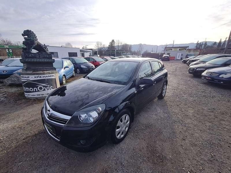Schwarz Gebraucht 2008 Opel Astra Sport Limousine | € 1.390 (Fairer Preis) - Bild 1/4