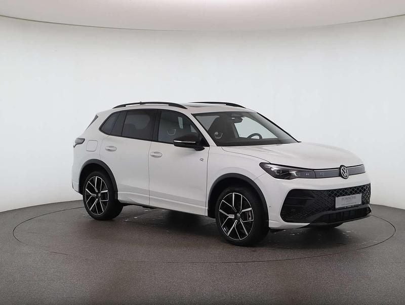Gebraucht VW Tiguan Sport 193 PS (141 kW) 2025 Weiß SUV