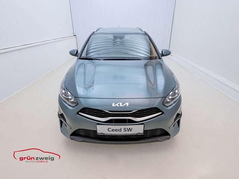 Gebraucht Kia Ceed Sportswagon Silver 100 PS (73 kW) 2025 Grau Kombi