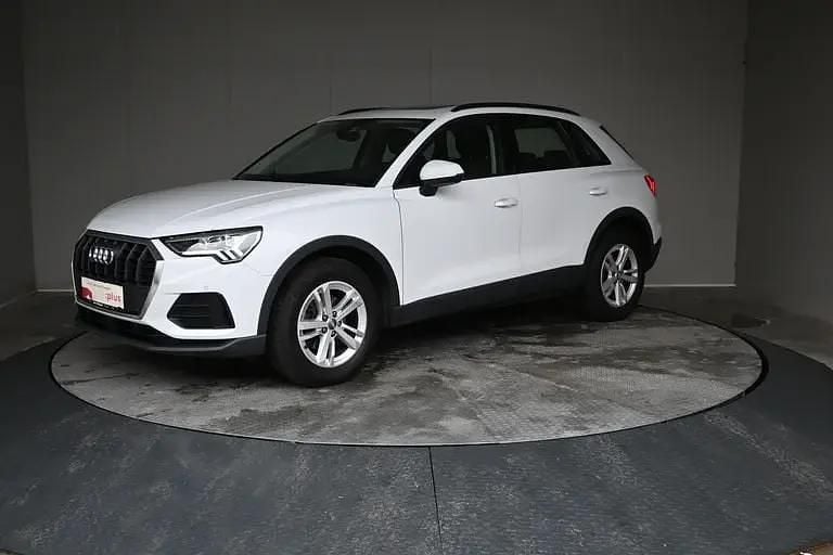 Weiss metallic Gebraucht 2020 Audi Q3 Ambiente SUV | € 24.990 (Fairer Preis) - Bild 1/4