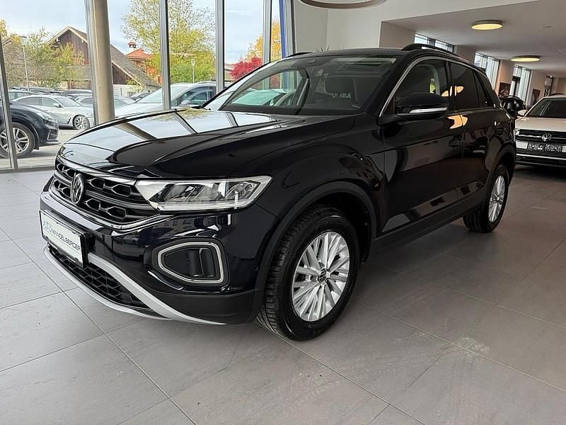 Gebraucht VW T-Roc Life 110 PS (80 kW) 2022 Deep black perleffekt SUV