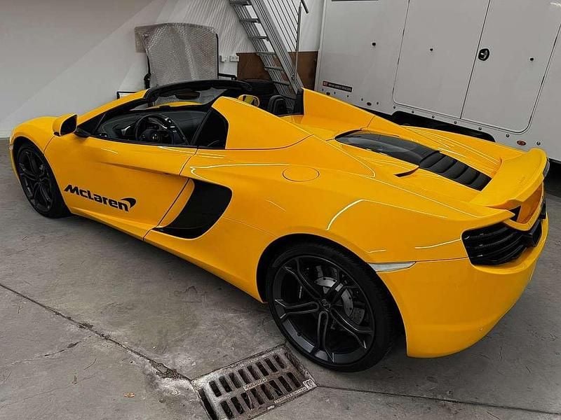 Gebraucht McLaren MP4-12C 625 PS (459 kW) 2013 Gelb Cabrio