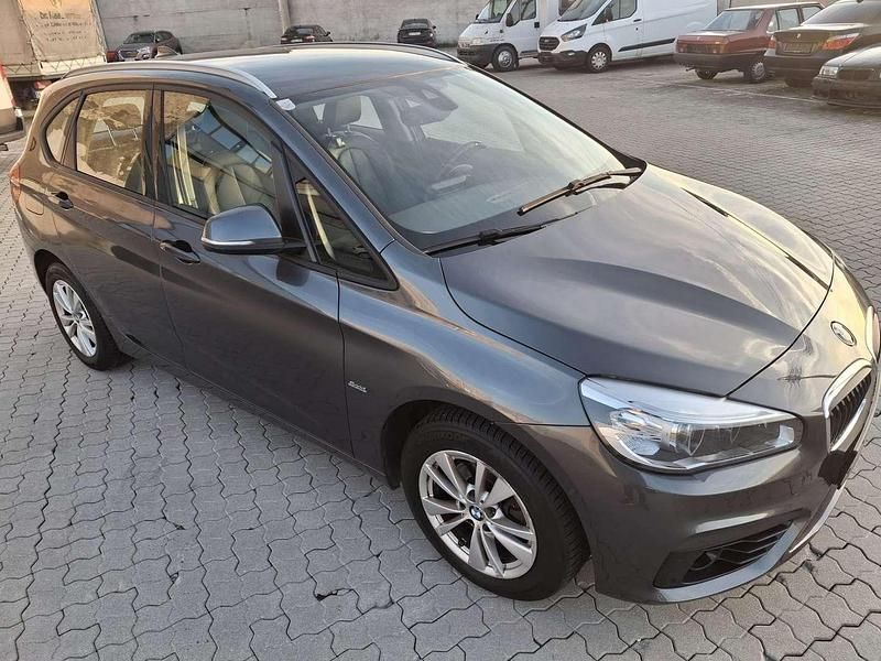 Gebraucht BMW 218 Luxury Line 136 PS (100 kW) 2017 Grau Kombi