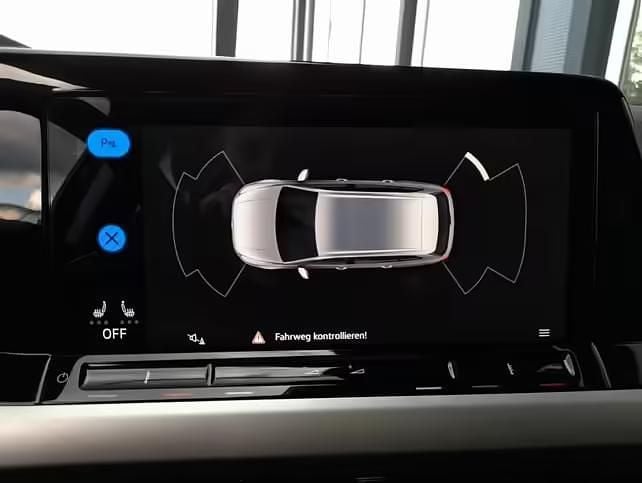 Gebraucht VW Golf VIII Life 116 PS (85 kW) 2021 Atlanticbluemetallic Kombi