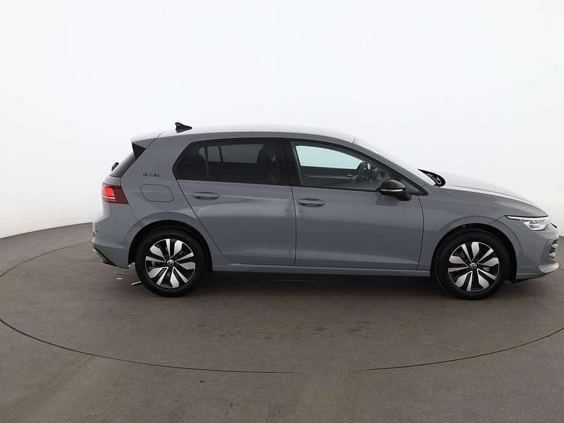 Gebraucht VW Golf VIII Goal 150 PS (110 kW) 2025 Grau Limousine