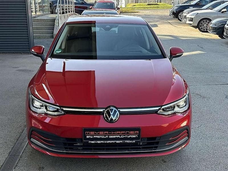 Gebraucht VW Golf VIII Style 190 PS (139 kW) 2024 Rot Limousine