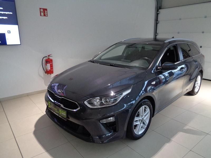 Gebraucht Kia Ceed Sportswagon 160 PS (117 kW) 2021 Pentametal met. Kombi