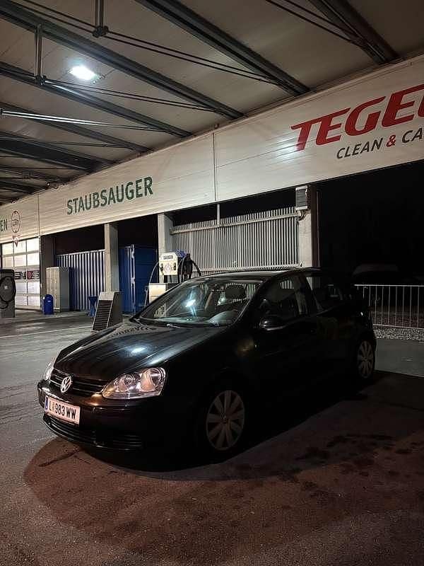 Gebraucht VW Golf IV Sportline 105 PS (77 kW) 2005 Schwarz Kleinwagen