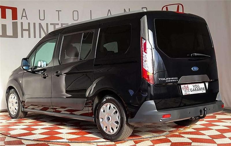 Gebraucht Ford Tourneo 120 PS (88 kW) 2018 Schwarz Kombi