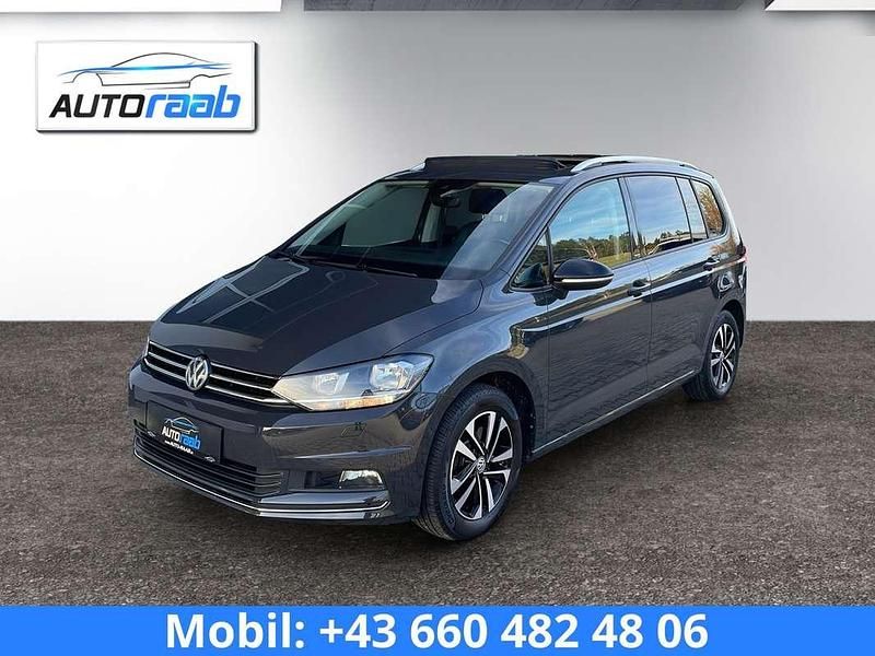 Grau Gebraucht 2020 VW Touran IQ Drive Van / Kleinbus | € 25.750 (Etwas zu teuer) - Bild 1/4