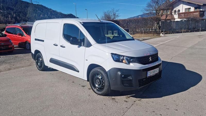 Gebraucht 2023 Peugeot E-Partner Premium Van / Kleinbus | € 27.490 - Bild 1/4