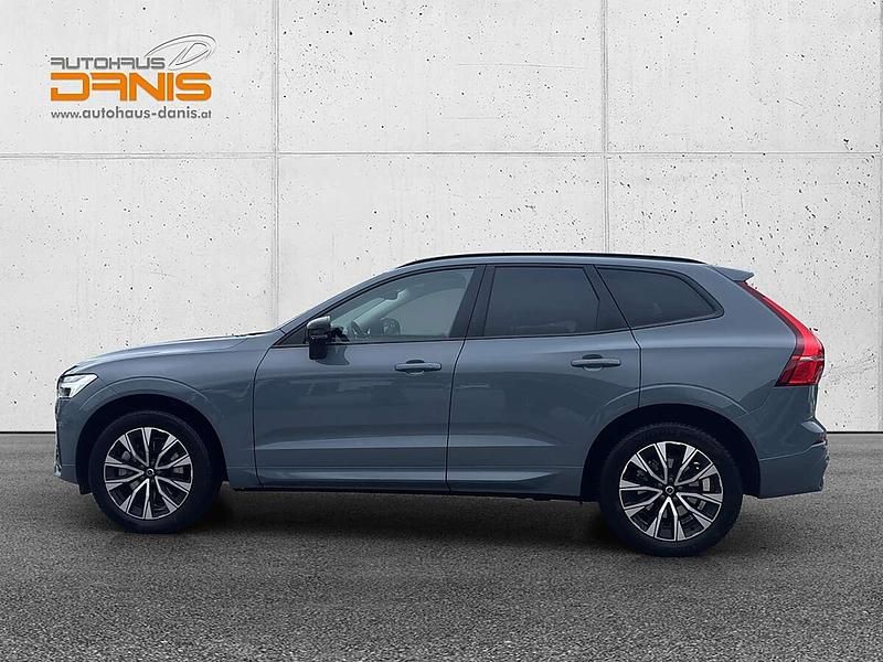 Gebraucht Volvo XC60 Plus 197 PS (144 kW) 2023 Grau SUV