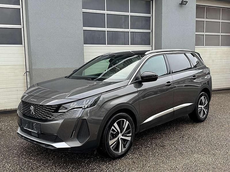 Grau Gebraucht 2024 Peugeot 5008 Allure SUV | € 25.980 (Guter Preis) - Bild 1/4
