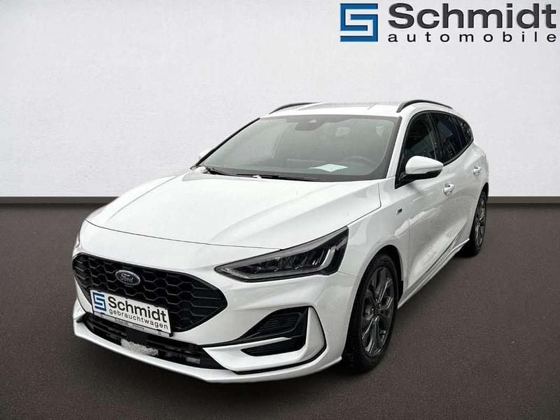Weiß Gebraucht 2024 Ford Focus ST-Line Kombi | € 25.990 (Etwas zu teuer) - Bild 1/4
