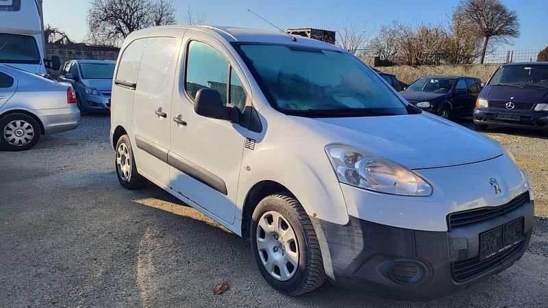 Gebraucht Peugeot Partner 90 PS (66 kW) 2014 Weiß Van / Kleinbus