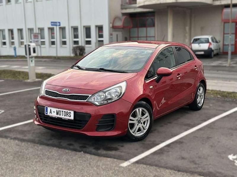 Gebraucht Kia Rio 84 PS (61 kW) 2016 Rot Kleinwagen