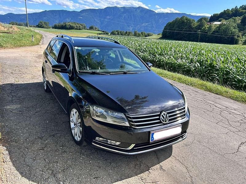 Schwarz Gebraucht 2011 VW Passat Highline Kombi | € 4.950 (Fairer Preis) - Bild 1/4