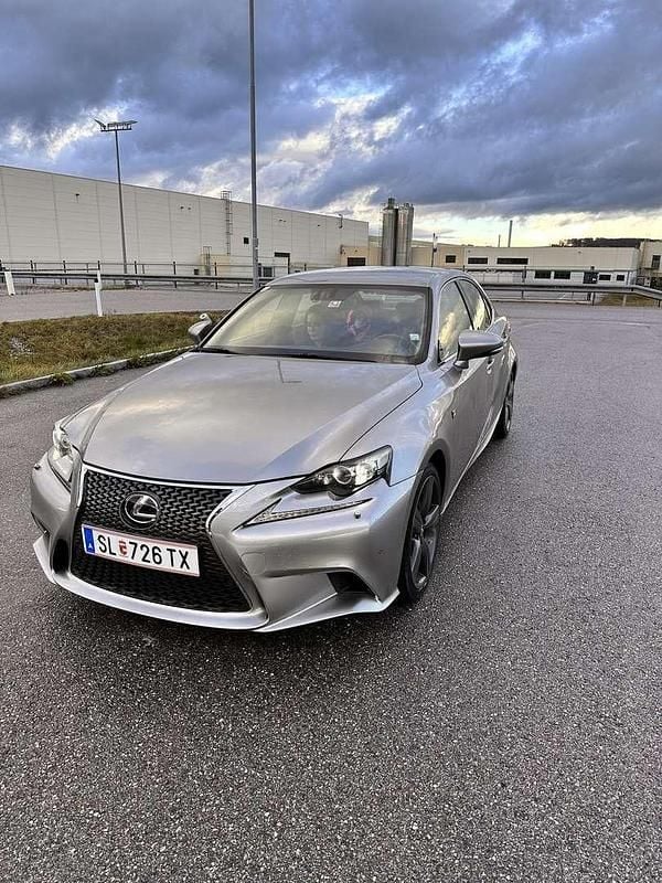 Gebraucht Lexus IS300h Sport Line 181 PS (133 kW) 2013 Grau Limousine