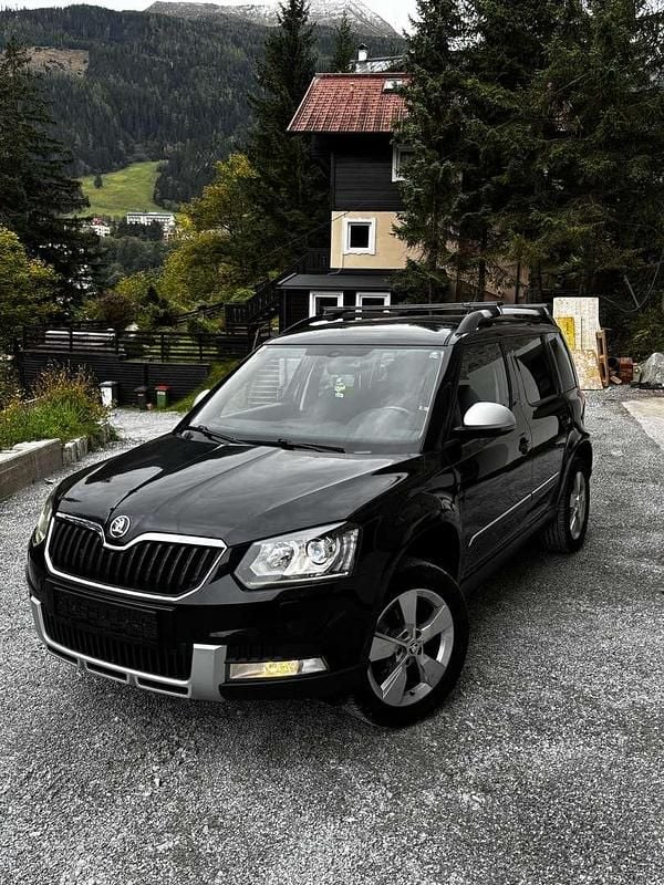 Schwarz Gebraucht 2014 Skoda Yeti Elegance SUV | € 8.499 (Fairer Preis) - Bild 1/4
