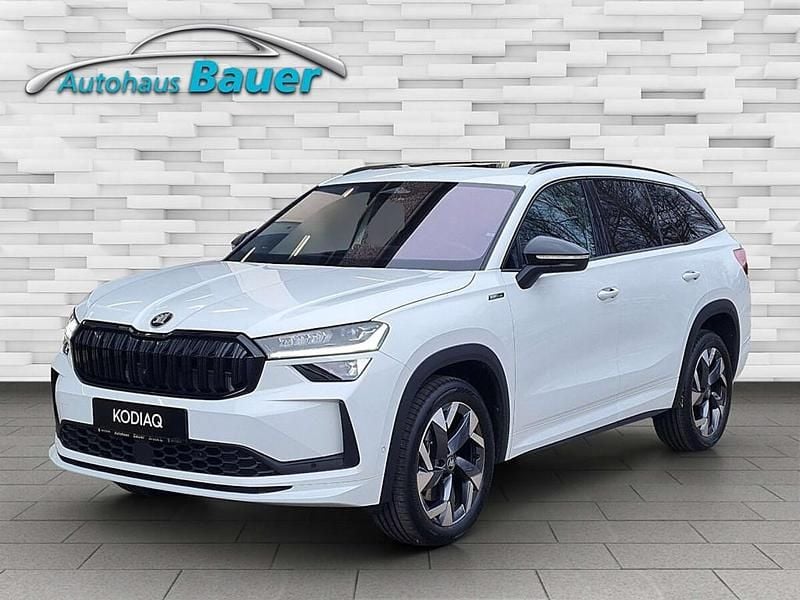 Weiß Gebraucht 2025 Skoda Kodiaq SportLine SUV | € 51.990 (Fairer Preis) - Bild 1/4