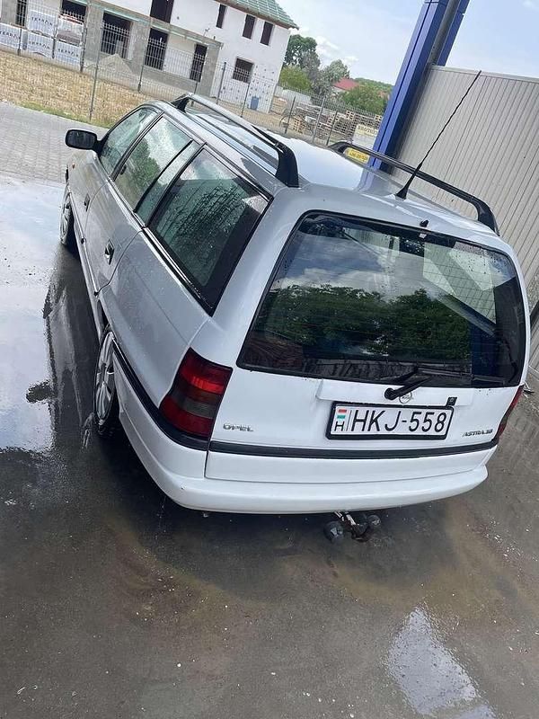 Gebraucht Opel Astra 71 PS (52 kW) 1995 Kombi