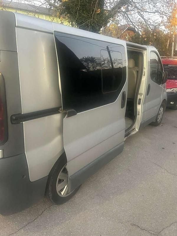 Silber Gebraucht 2003 Renault Trafic Van | € 2.000 - Bild 1/4