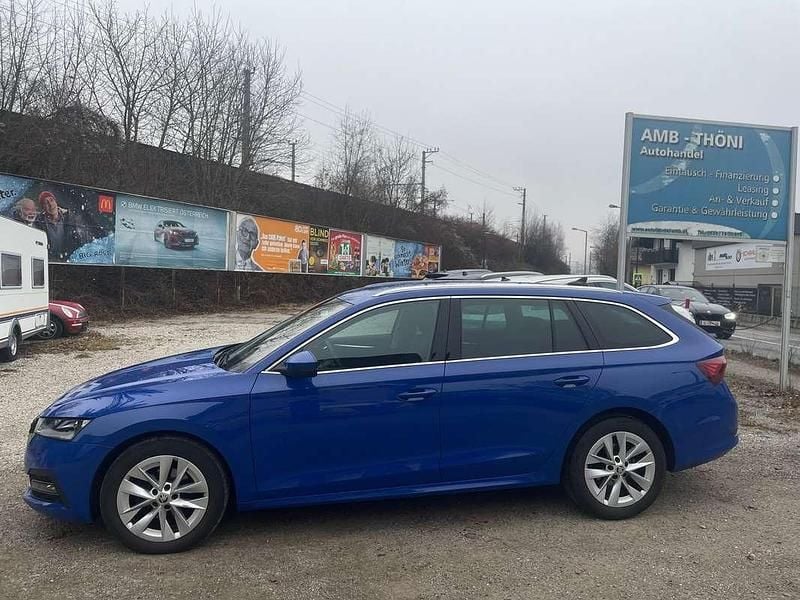 Blau Gebraucht 2021 Skoda Octavia Style Kombi | € 16.470 (Guter Preis) - Bild 1/4