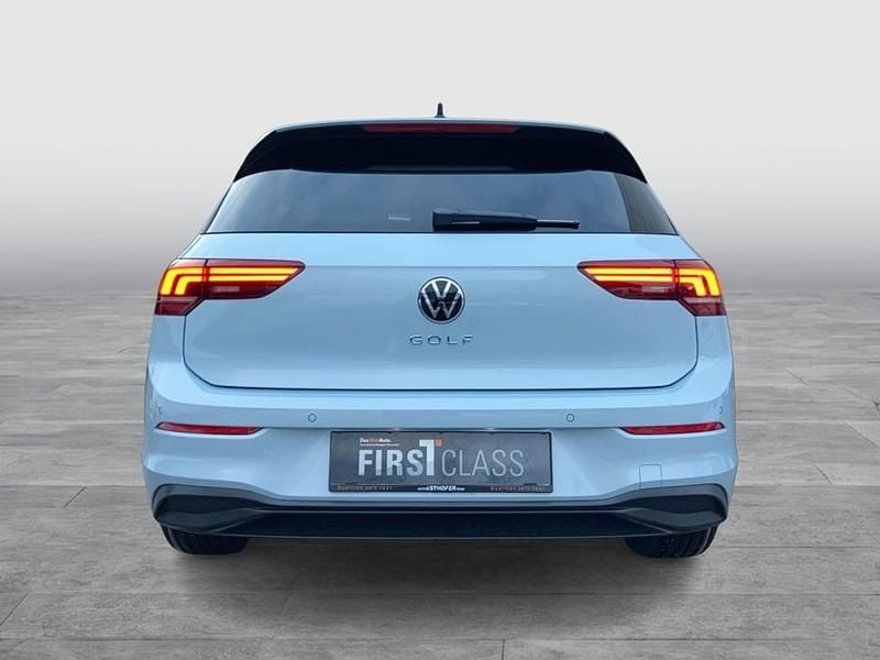 Neu VW Golf VIII 115 PS (84 kW) 2026 Dunkelblau  normal