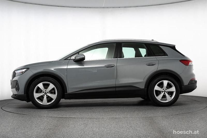 Gebraucht Audi Q4 e-tron Comfort 125 kW (170 PS) 2023 Grau SUV