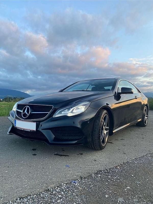 Gebraucht Mercedes E220 AMG 170 PS (125 kW) 2016 Coupé