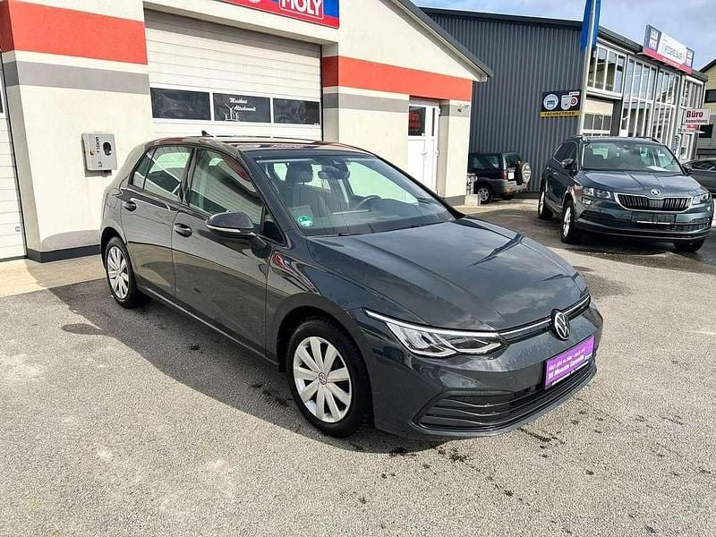 Gebraucht VW Golf VIII Life 116 PS (85 kW) 2022 Grau Kleinwagen