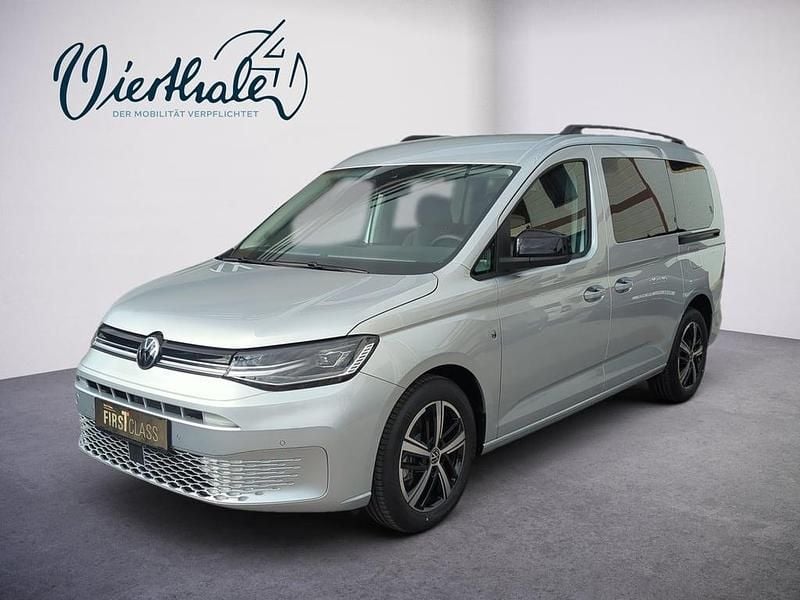 Gebraucht VW Caddy Maxi Life 102 PS (75 kW) 2024 Silber  metallic Van / Kleinbus