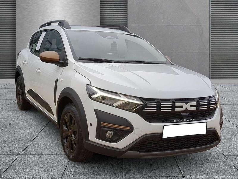 Weiß Neu 2025 Dacia Sandero Extreme SUV | € 21.662 (Fairer Preis) - Bild 1/4