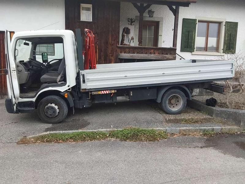 Gebraucht Nissan Cabstar 131 PS (96 kW) 2012 Weiß Abholung
