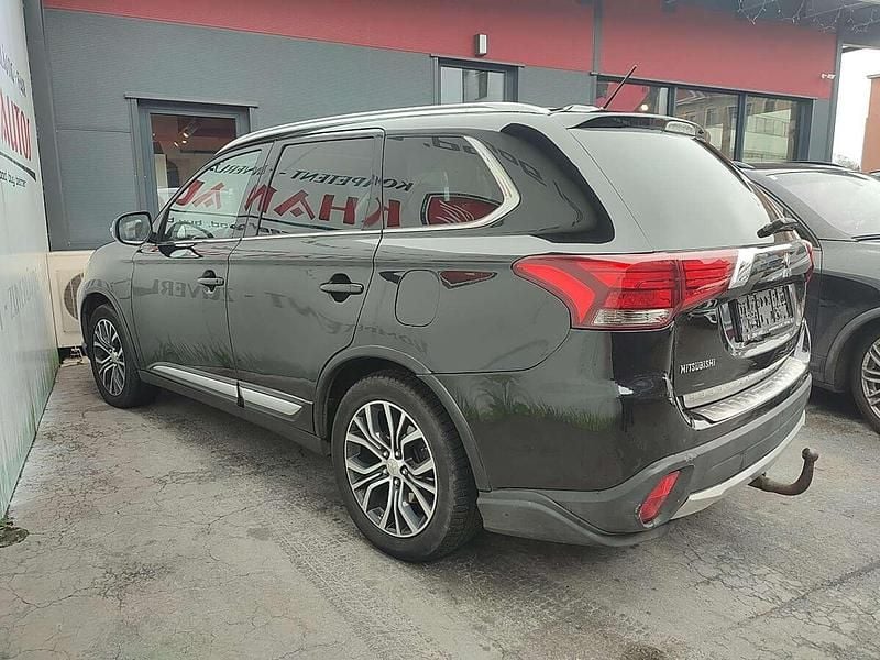 Gebraucht Mitsubishi Outlander 150 PS (110 kW) 2016 Schwarz SUV