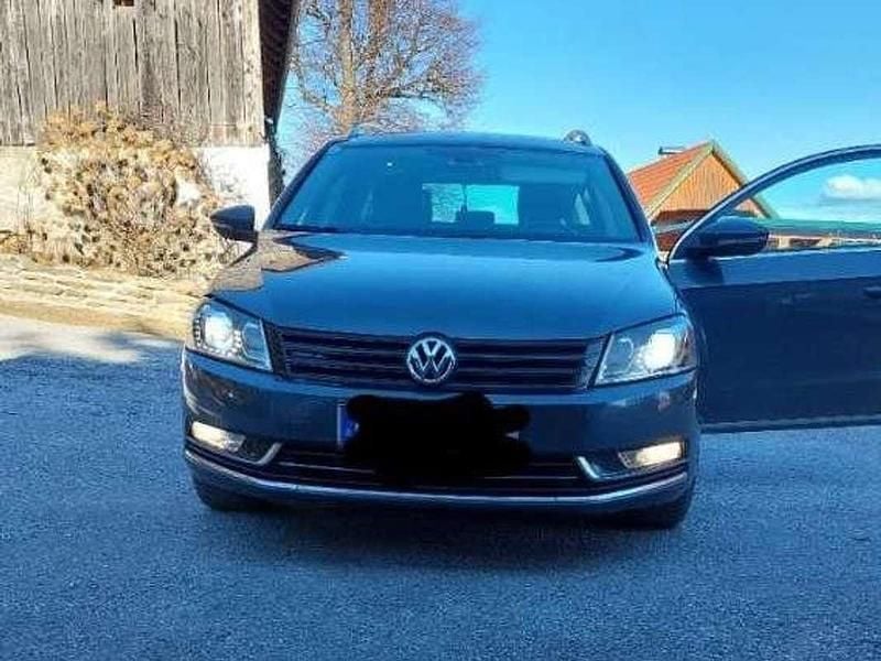 Gebraucht VW Passat Highline 140 PS (102 kW) 2011 Grau Kombi