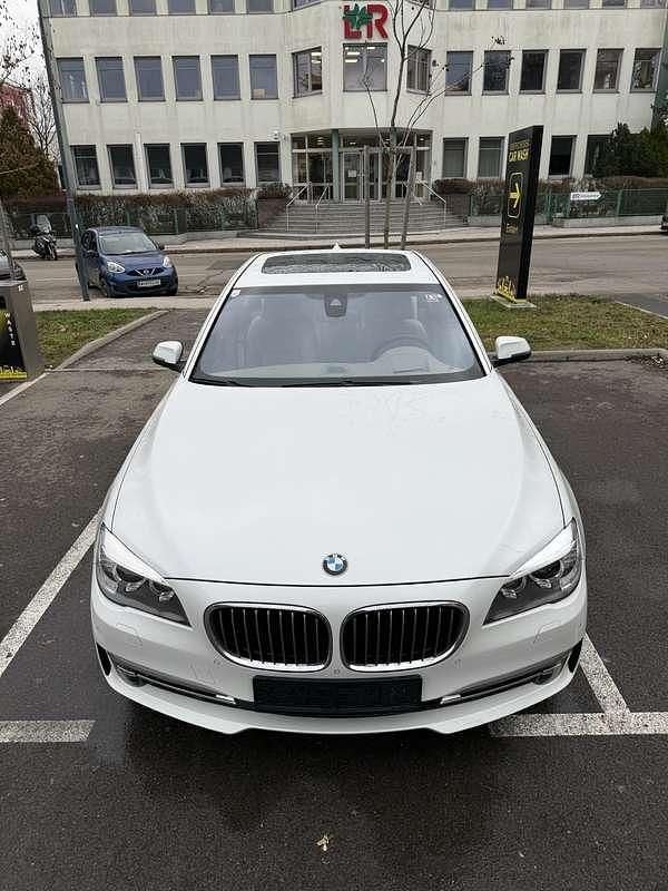 Gebraucht 2012 BMW 750L Limousine | € 19.500 - Bild 1/4