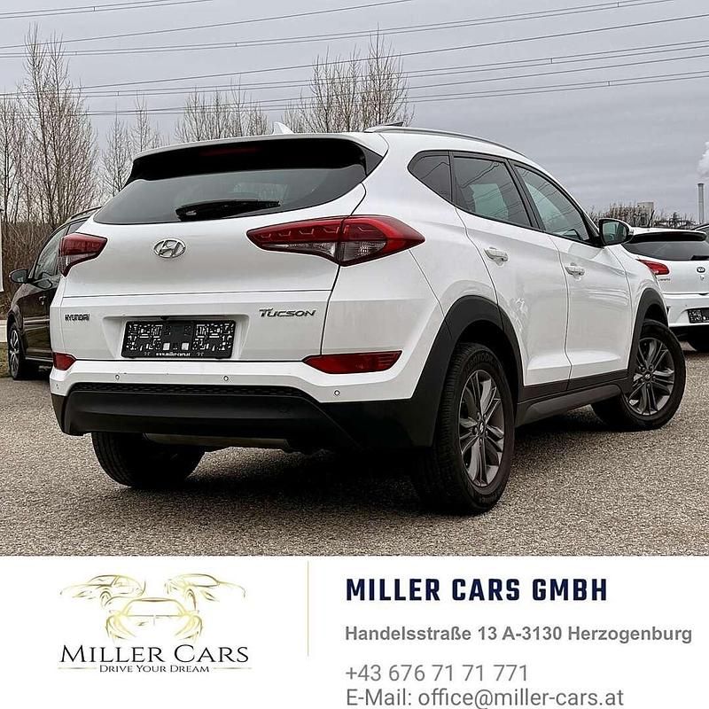 Gebraucht Hyundai Tucson GO! 141 PS (103 kW) 2016 Weiß SUV