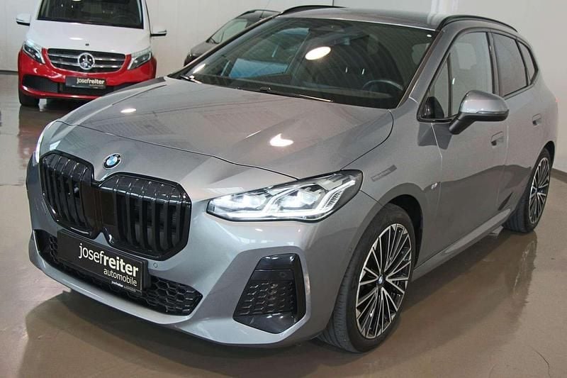 Gebraucht BMW 218 Active Tourer M Sport 136 PS (100 kW) 2023 Grau Van / Kleinbus