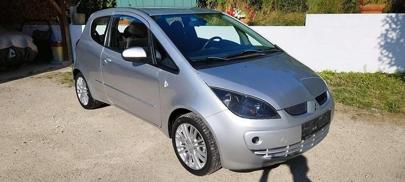 Gebraucht Mitsubishi Colt 95 PS (69 kW) 2007 Silber Limousine